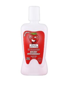 FAMILY DOCTOR Bright Strawberry Bērnu mutes dobuma skalošanas līdzeklis 6+, 360 ml